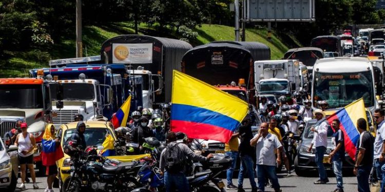 Camioneros aseguran que no han decretado un paro ni hora cero