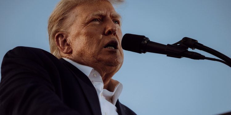 Suspensión de ayuda de Trump afecta programas de paz en Colombia