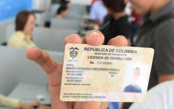 Nuevas tarifas para obtener o renovar la licencia de conducción este 2025