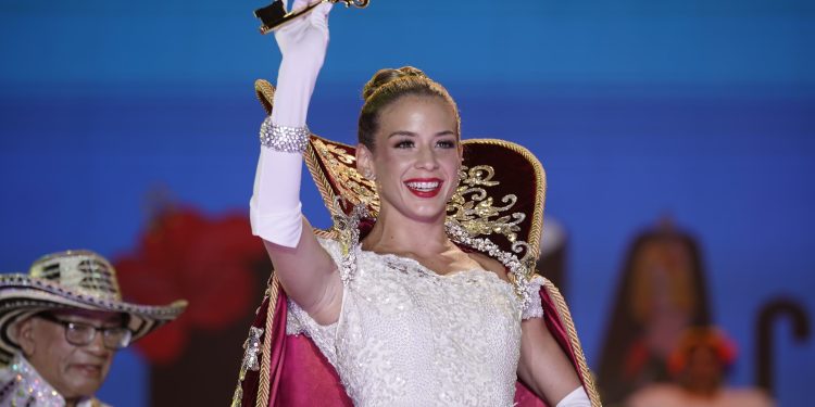 ¡En Barranquilla se prendió el Carnaval! La reina Tatiana lanzó su bando Carnavalero y decretó: “¡Vamos a pasarla bacano!”