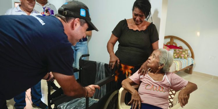 Promesas cumplidas para los barranquilleros: alcalde Char continúa entrega de mejoramientos de vivienda 