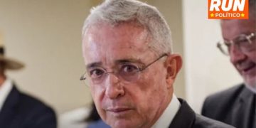 Venezuela declara a Álvaro Uribe “enemigo público” y él responde reafirmando su apoyo al pueblo venezolano