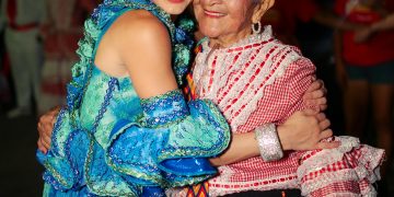 Izada de bandera de la Cumbiamba el Mambacazo en sus 40 años de tradición