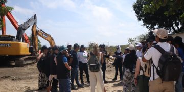 Distrito y empresarios realizan jornada de limpieza en Puerto Mocho y la trampa del arroyo León 