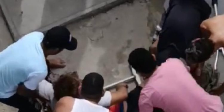 Hombre se accidenta tras caer desde el segundo piso en la Ciudadela Real del Caribe