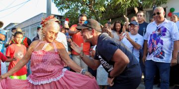 Mejoramiento de Vivienda: a ritmo de cumbia, familias de Carrizal, El Bosque, Las Malvinas y Santa María celebran su cambio de vida