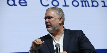 “Maduro es un dictador y quienes lo validan son sus cómplices”: Duque
