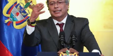 Petro pidió mantener “diálogo” en Venezuela y que levanten el “bloqueo económico”