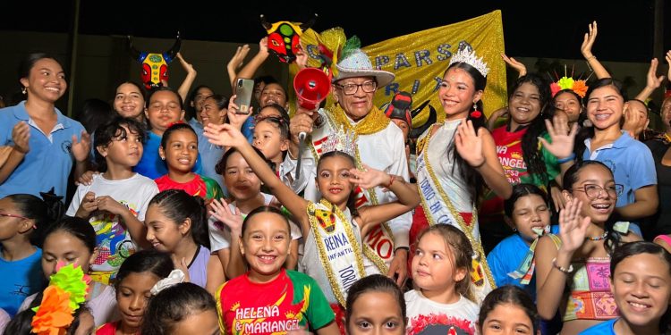 Con ‘Los Asaltos de Oro’, el Rey Momo 2025 celebra la tradición del Carnaval de Barranquilla