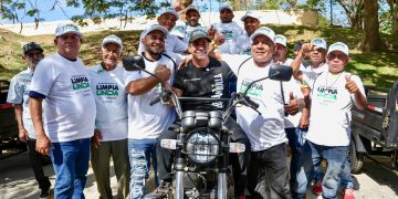 Barranquilla da un paso adelante en el cuidado animal: entregan 13 motocargueros a beneficiarios del programa de sustitución de carros de mula