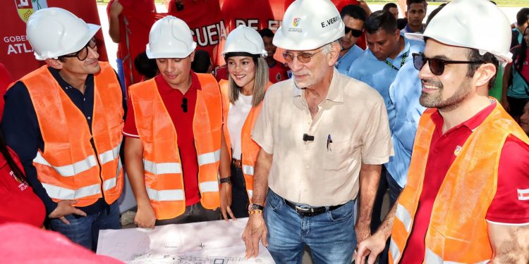 Eduardo Verano se anota otro hit en materia deportiva: pone la primera piedra del Polideportivo de Polonuevo