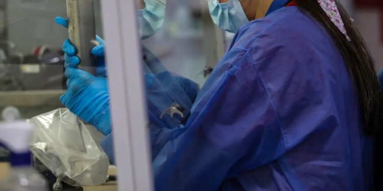 “Aplicación de recursos es muy ineficiente”: Viceministro de Salud defiende aumento de UPC