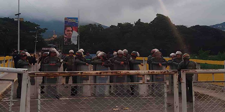 Venezuela reabrió frontera con Colombia tras la investidura de Maduro