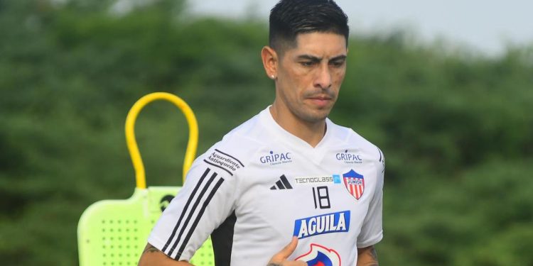 Emanuel Olivera muy cerca de ser nuevo jugador de Santa Fe
