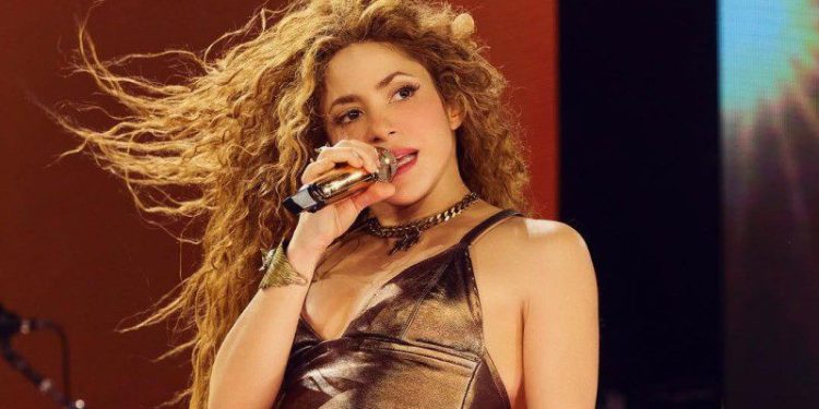 Perú podría multar con más de 400.000 dólares por la filtración de datos médicos de Shakira