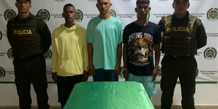 Capturan a tres personas por utilizar ilegalmente uniformes e insignias de la Policía Nacional en Sabanagrande