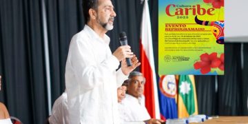 Rector de Uniautónoma exige respeto tras desplante de la Reina Tatiana a los estudiantes: críticas virales en redes