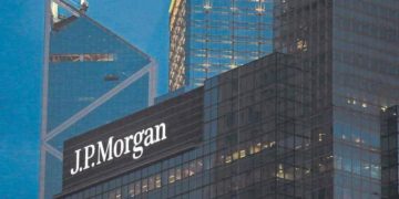 J.P. Morgan recomienda evitar inversiones en Colombia debido a riesgos por Reforma Pensional y dificultades financieras