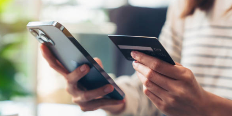 ¿Cuánto tiempo puede afectar su historial una deuda en DataCrédito?