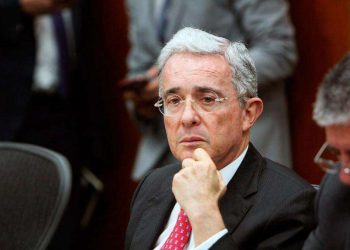 Tribunal de Bogotá suspende juicio contra Álvaro Uribe Vélez