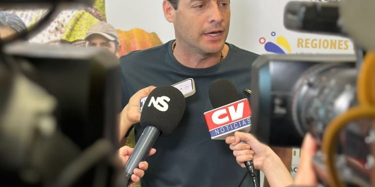 Senador Mauricio Gómez Amín propone visita del nuevo comandante de la Policía Nacional, general Carlos Triana, para fortalecer la seguridad en el Atlántico