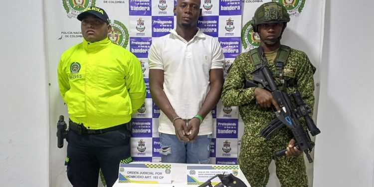 Capturado presunto homicida en plena pelea de gallos en Palenque