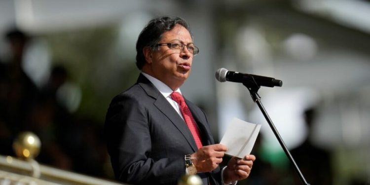 Demandan al Gobierno Petro por suspender $1.5 billones destinados a obras clave en Bogotá