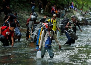 Más de 400.000 migrantes cruzaron el Darién en 2024, alerta la Defensoría
