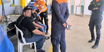 Rescatan a cuatro personas de motonave a la deriva en La Guajira