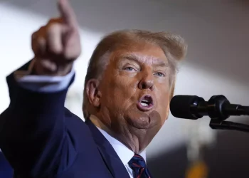 Trump insiste en tomar Gaza para construir un megaproyecto inmobiliario