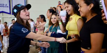 ‘De la mano con la Primera’, Alcaldía de Barranquilla entrega paquetes alimentarios a la primera infancia en riesgo nutricional