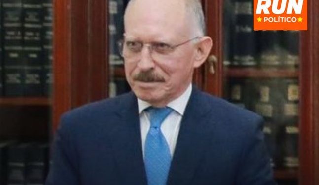 Temístocles Ortega asume su curul en el Senado y propone un enfoque de diálogo y análisis desde la oposición