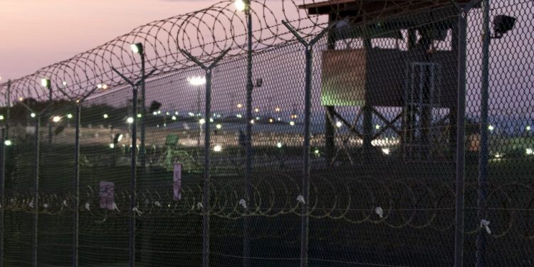 “Migrantes comienzan a ser recibidos en Guantánamo procedentes de EE.UU.”: Casa Blanca