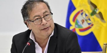 “Engaña a los jóvenes”: así estudiante le “cantó la tabla” a Petro y lo confrontó en vivo, criticando su gestión en Icetex