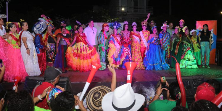 En Baranoa, elección y coronación de los Reyes y Reinas de la Persona Mayor, ¡todo un espectáculo!