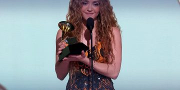 Shakira gana el Grammy al mejor álbum pop latino por ‘Las mujeres ya no lloran’ y dedica el premio a los migrantes