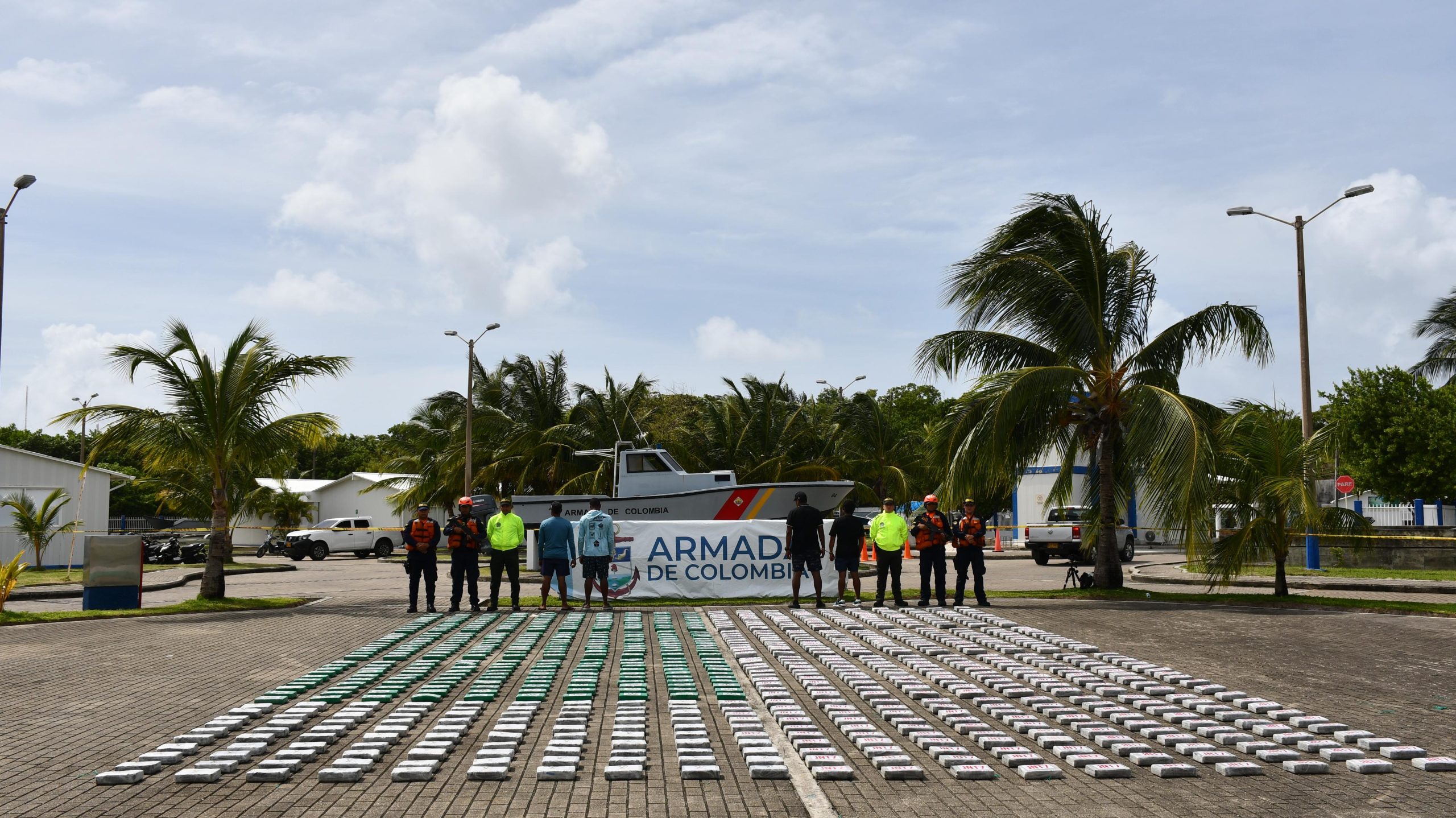 Al norte del departamento del Archipiélago la Armada Nacional incautó más de 800 kilos de cocaína 11 Imagen de WhatsApp 2025 02 16 a las 15.24.34 fc7c1a41 scaled