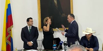 Esperanza Andrade asume como nueva senadora en reemplazo de José Alfredo Marín