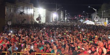 Baila la Calle 2025 inicia con una explosión de música y tradición en homenajes a Petrona Martínez