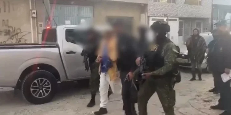 Ejército y Fiscalía capturan en Bogotá y en Soacha a tres sujetos por presunto tráfico de armas