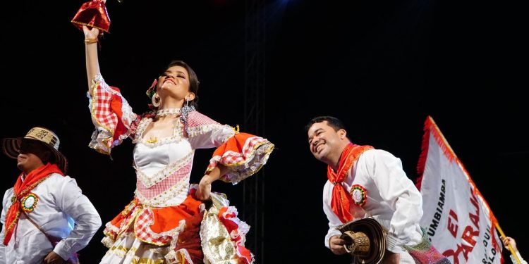 Este viernes inicia el ‘Fin de Semana de la Tradición’ en la Plaza de la Paz con más de 300 grupos folclóricos