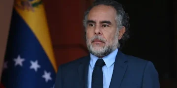 Fajardo critica nombramiento de Benedetti: “el cambio quedó en la basura”