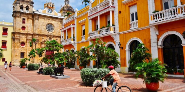 Cartagena reduce su tasa de informalidad laboral al 45,7% y fortalece estrategias de empleo