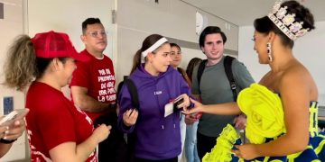 Con mensaje de prevención en convivencia y salud, Gobernación del Atlántico recibe a viajeros en el Ernesto Cortissoz