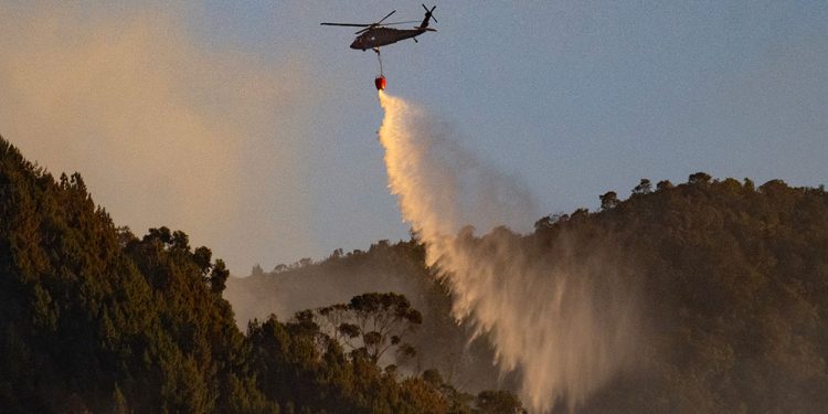 Sigue alerta por fuertes vientos, alto oleaje y posibles incendios forestales en el Caribe