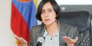 Advierten posible arresto de 6 meses y multa de 20 salarios mínimos mensuales contra Susana Muhamad por incumplir fallo en tutela