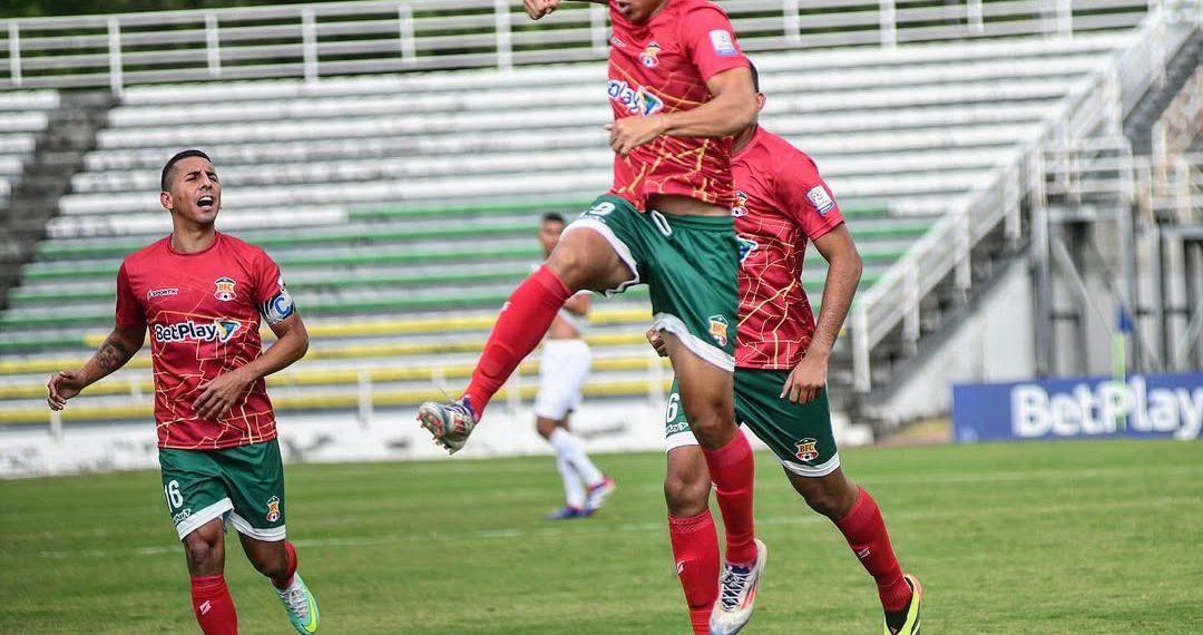 Stiwart Acuña brilla con doblete en el triunfo de Barranquilla FC 