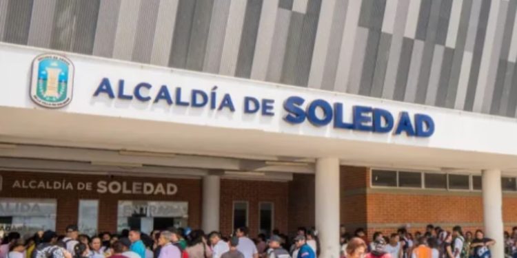 Crisis educativa en Soledad: miles de estudiantes becados están en el limbo debido a problemas contractuales