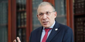 Corte Suprema cita al embajador Roy Barreras por presunta vinculación en nombramientos en la Dian