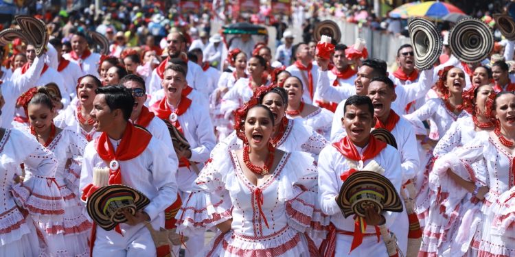 La Batalla de Flores del Recuerdo de la 44 vivirá para la historia